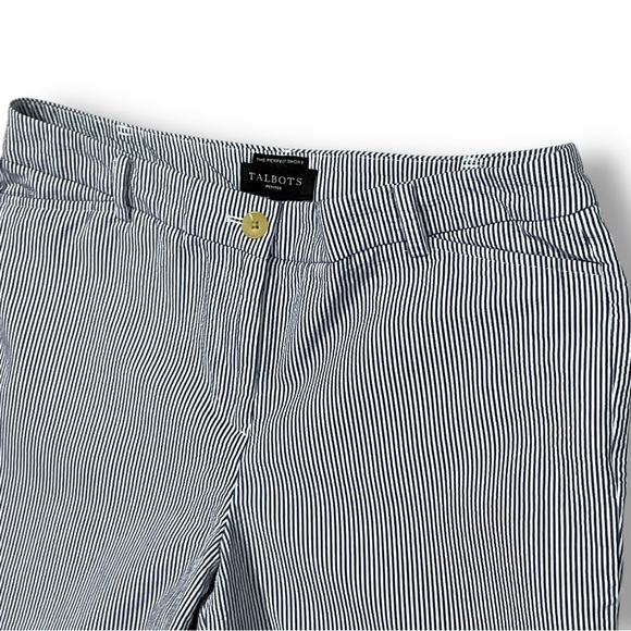 Talbots The Perfect Short Sz 10P Striped Blue Coastal Resort Nautical Travel - Picture 3 of 7